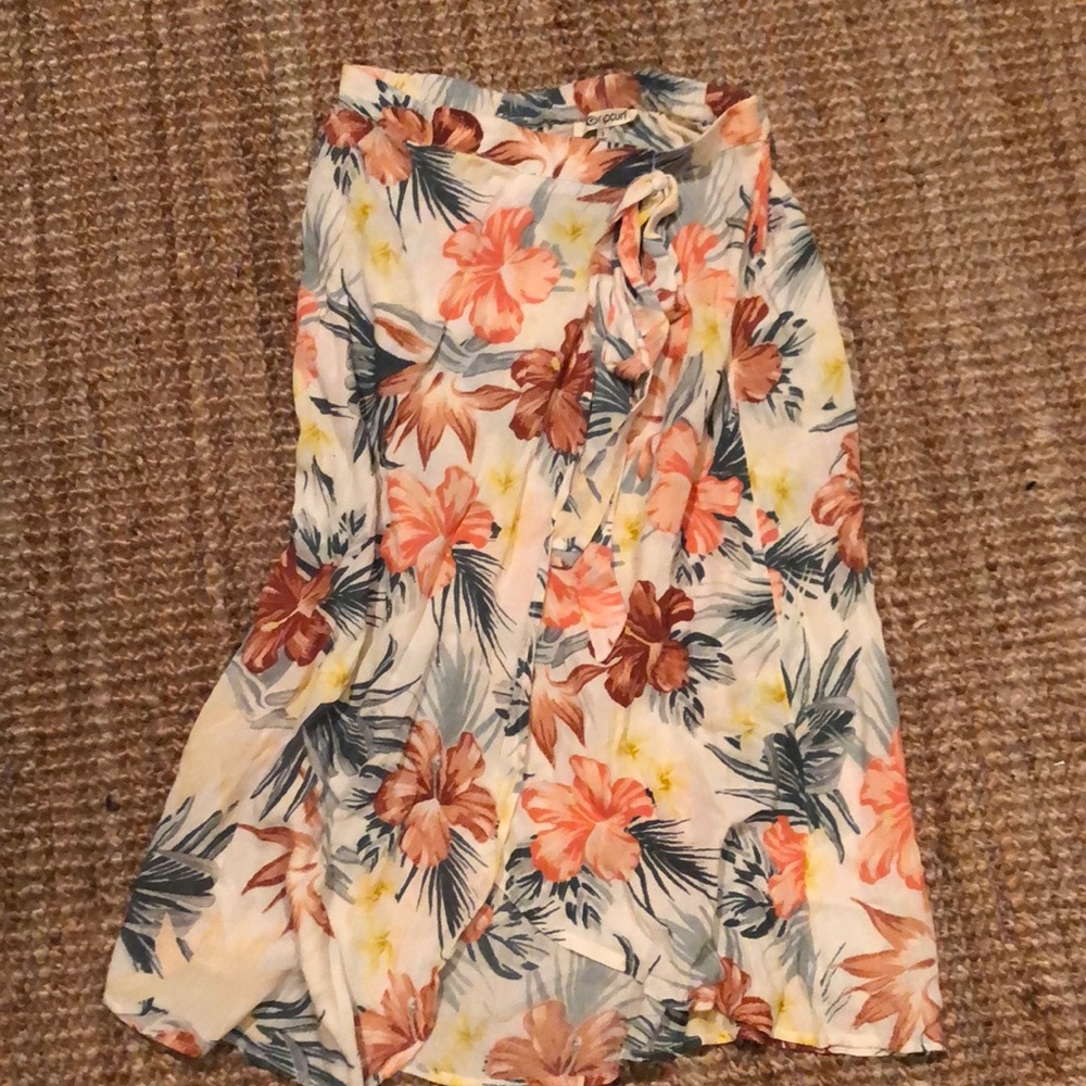 Rip curl long skirt.